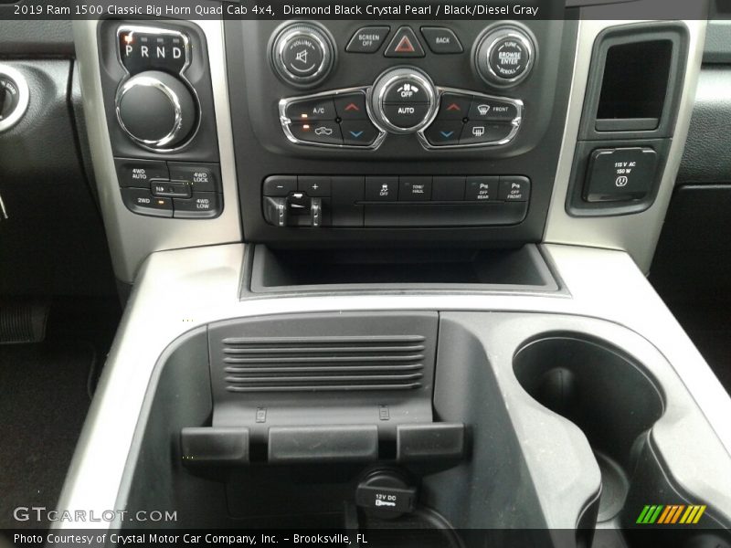 Diamond Black Crystal Pearl / Black/Diesel Gray 2019 Ram 1500 Classic Big Horn Quad Cab 4x4