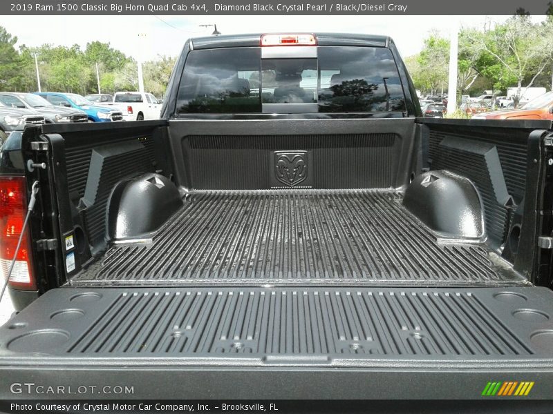 Diamond Black Crystal Pearl / Black/Diesel Gray 2019 Ram 1500 Classic Big Horn Quad Cab 4x4