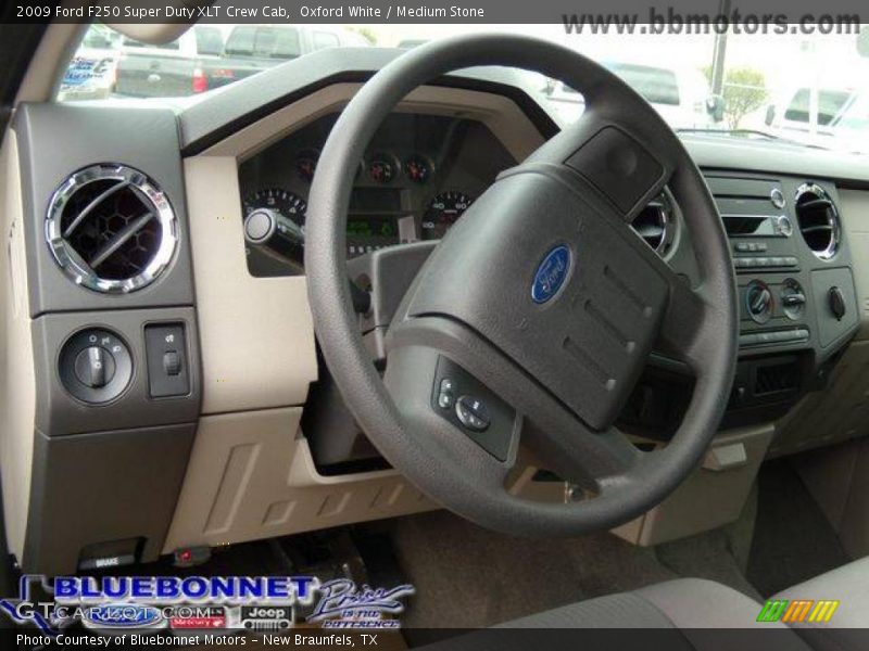 Oxford White / Medium Stone 2009 Ford F250 Super Duty XLT Crew Cab