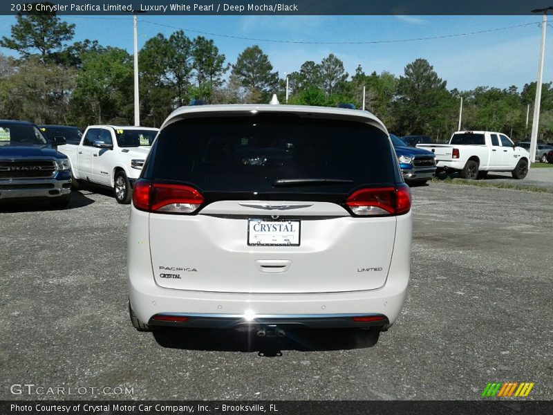 Luxury White Pearl / Deep Mocha/Black 2019 Chrysler Pacifica Limited