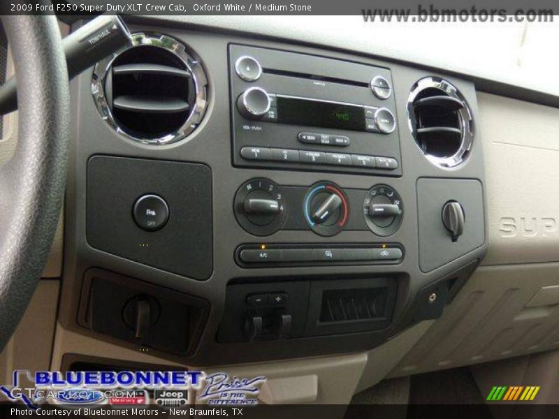 Oxford White / Medium Stone 2009 Ford F250 Super Duty XLT Crew Cab