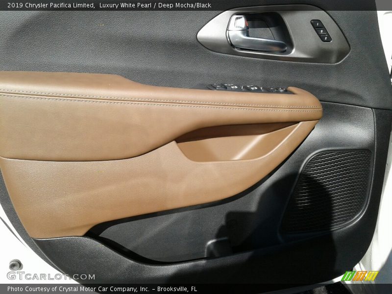 Luxury White Pearl / Deep Mocha/Black 2019 Chrysler Pacifica Limited
