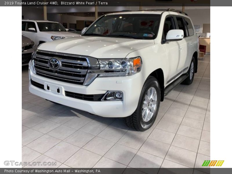 Blizzard White Pearl / Terra 2019 Toyota Land Cruiser 4WD
