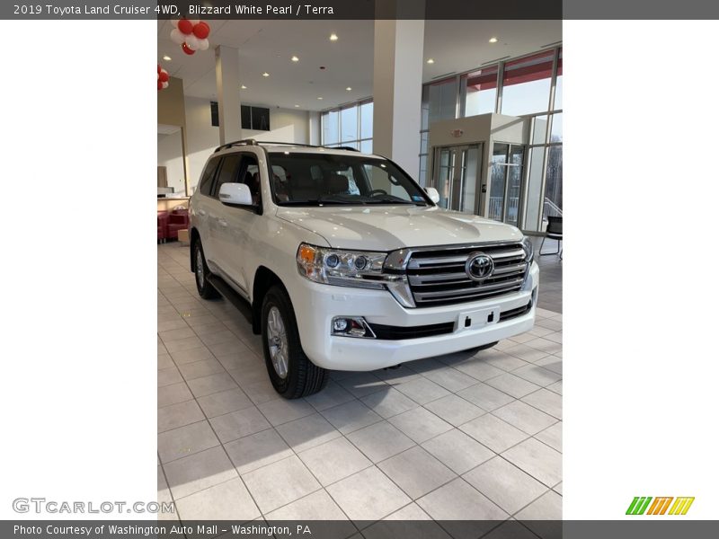 Blizzard White Pearl / Terra 2019 Toyota Land Cruiser 4WD