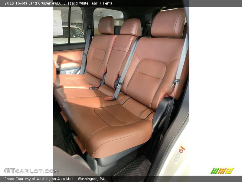 Blizzard White Pearl / Terra 2019 Toyota Land Cruiser 4WD