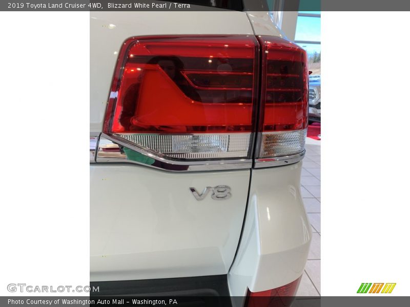 Blizzard White Pearl / Terra 2019 Toyota Land Cruiser 4WD