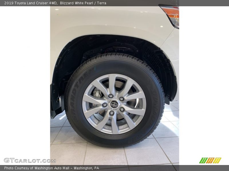 Blizzard White Pearl / Terra 2019 Toyota Land Cruiser 4WD