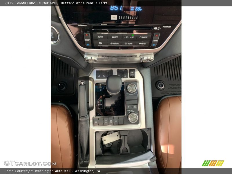 Blizzard White Pearl / Terra 2019 Toyota Land Cruiser 4WD
