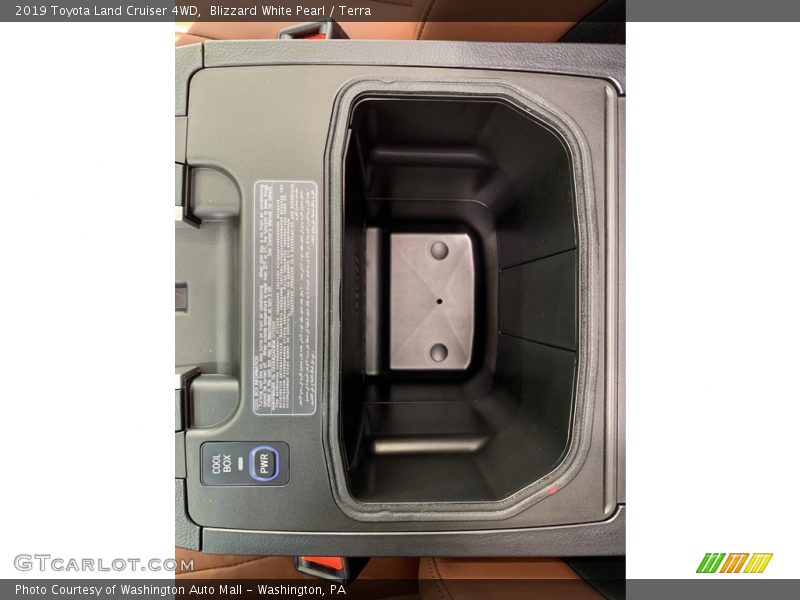 Blizzard White Pearl / Terra 2019 Toyota Land Cruiser 4WD