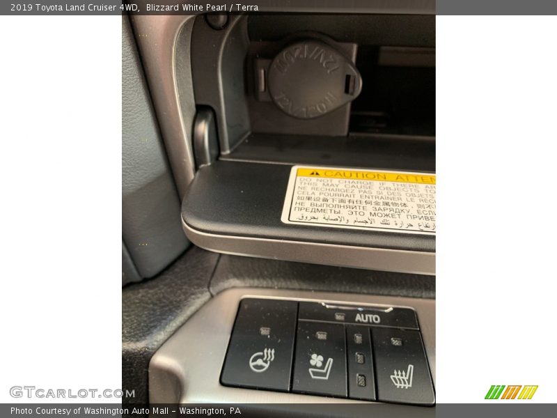 Blizzard White Pearl / Terra 2019 Toyota Land Cruiser 4WD