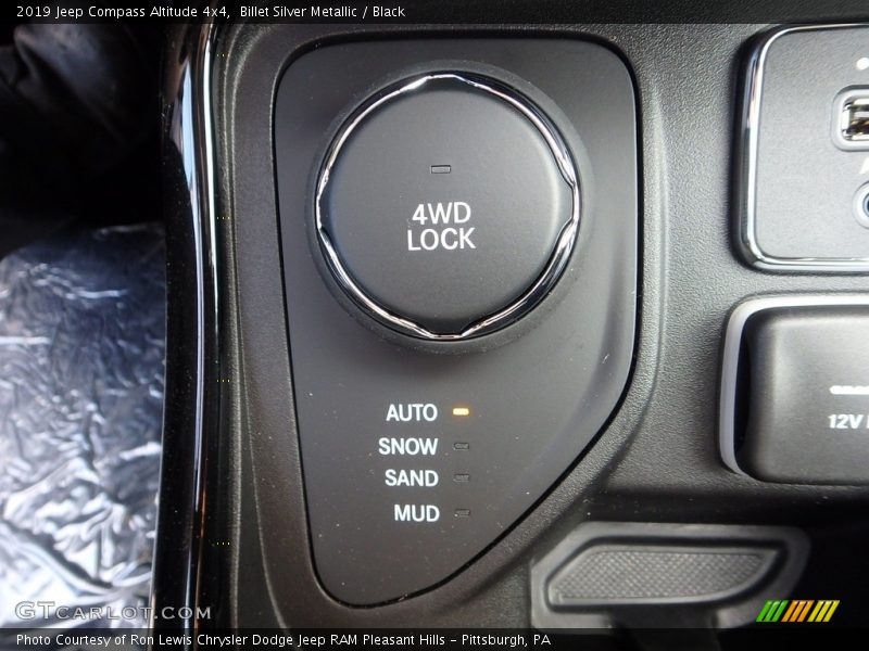 Billet Silver Metallic / Black 2019 Jeep Compass Altitude 4x4