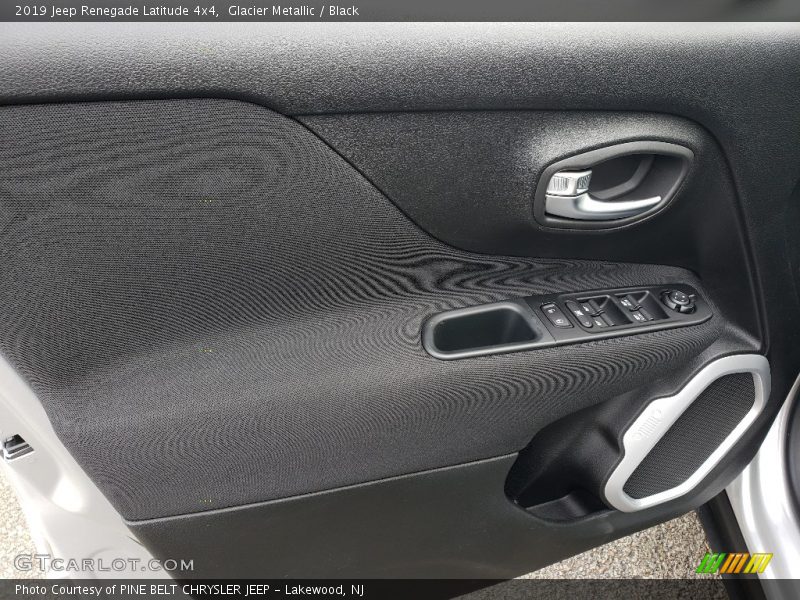 Glacier Metallic / Black 2019 Jeep Renegade Latitude 4x4