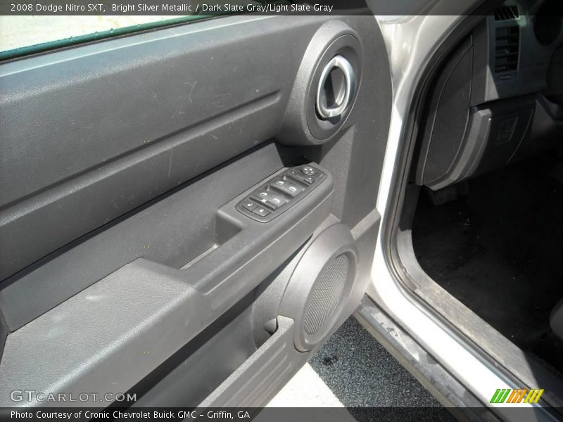 Bright Silver Metallic / Dark Slate Gray/Light Slate Gray 2008 Dodge Nitro SXT
