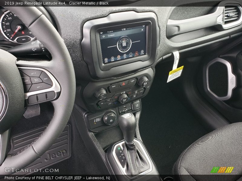 Glacier Metallic / Black 2019 Jeep Renegade Latitude 4x4