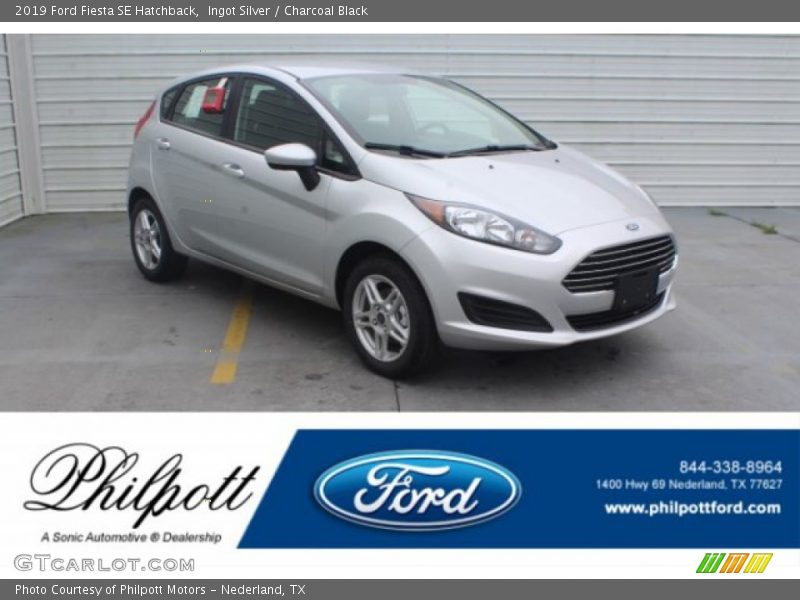 Ingot Silver / Charcoal Black 2019 Ford Fiesta SE Hatchback