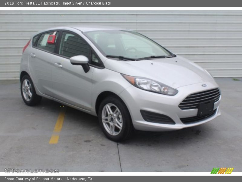 Ingot Silver / Charcoal Black 2019 Ford Fiesta SE Hatchback