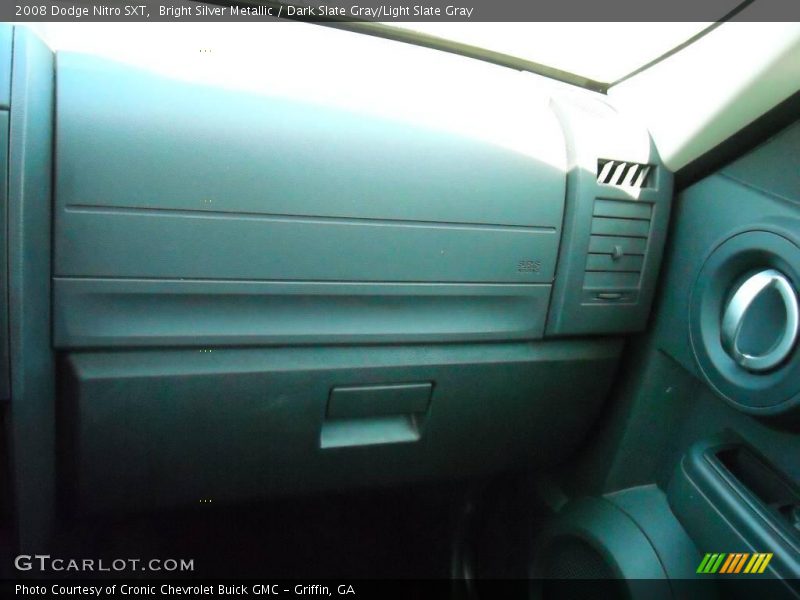 Bright Silver Metallic / Dark Slate Gray/Light Slate Gray 2008 Dodge Nitro SXT