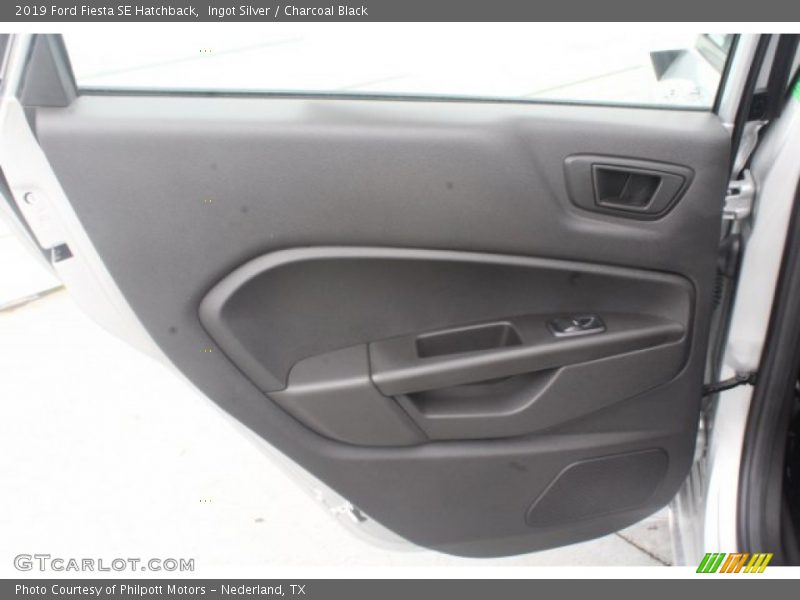 Ingot Silver / Charcoal Black 2019 Ford Fiesta SE Hatchback
