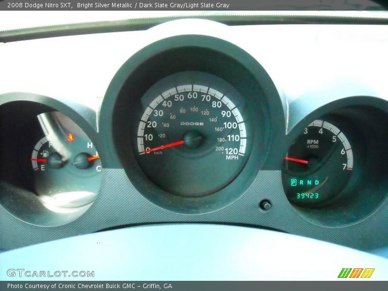 Bright Silver Metallic / Dark Slate Gray/Light Slate Gray 2008 Dodge Nitro SXT