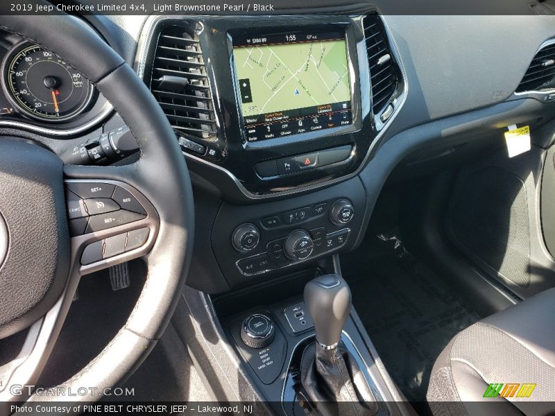 Light Brownstone Pearl / Black 2019 Jeep Cherokee Limited 4x4
