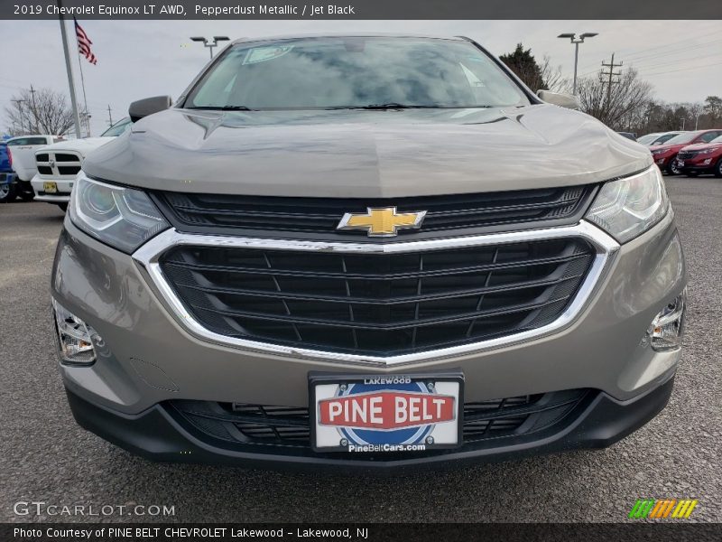 Pepperdust Metallic / Jet Black 2019 Chevrolet Equinox LT AWD