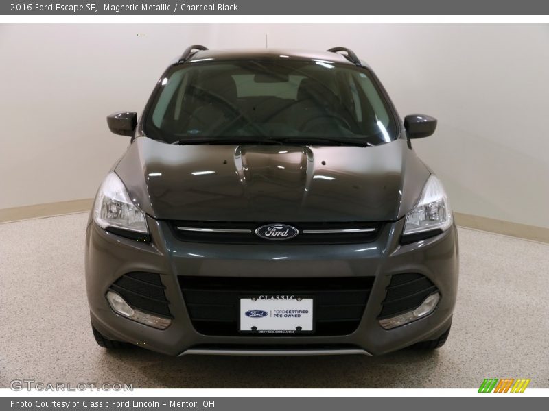 Magnetic Metallic / Charcoal Black 2016 Ford Escape SE