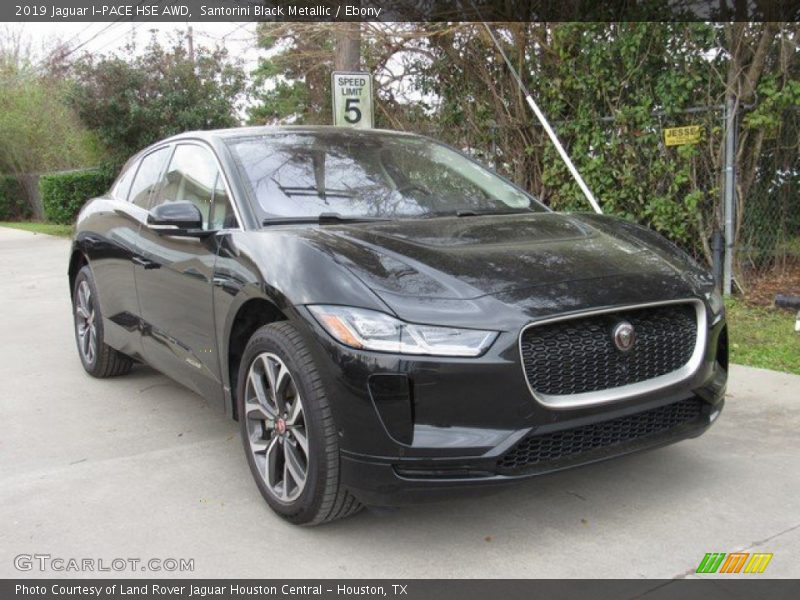Front 3/4 View of 2019 I-PACE HSE AWD