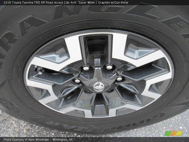 Super White / Graphite w/Gun Metal 2018 Toyota Tacoma TRD Off Road Access Cab 4x4