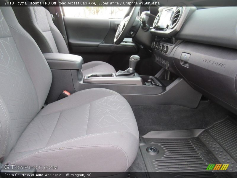 Super White / Graphite w/Gun Metal 2018 Toyota Tacoma TRD Off Road Access Cab 4x4