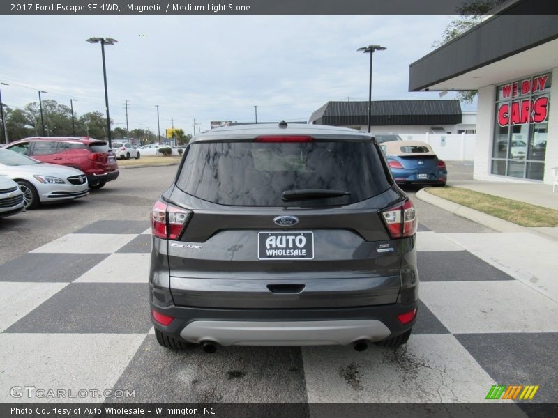 Magnetic / Medium Light Stone 2017 Ford Escape SE 4WD
