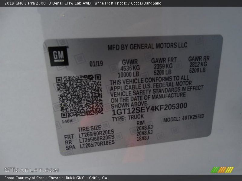White Frost Tricoat / Cocoa/Dark Sand 2019 GMC Sierra 2500HD Denali Crew Cab 4WD