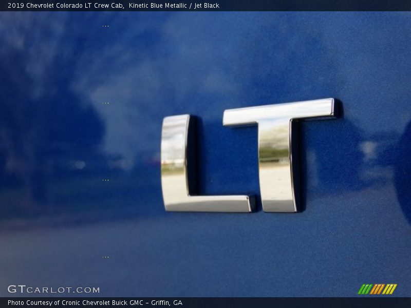 Kinetic Blue Metallic / Jet Black 2019 Chevrolet Colorado LT Crew Cab