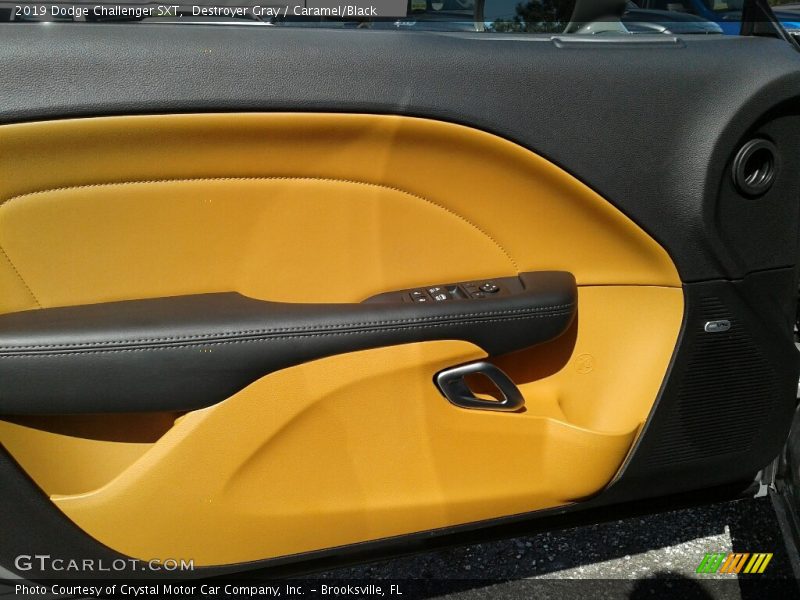 Destroyer Gray / Caramel/Black 2019 Dodge Challenger SXT