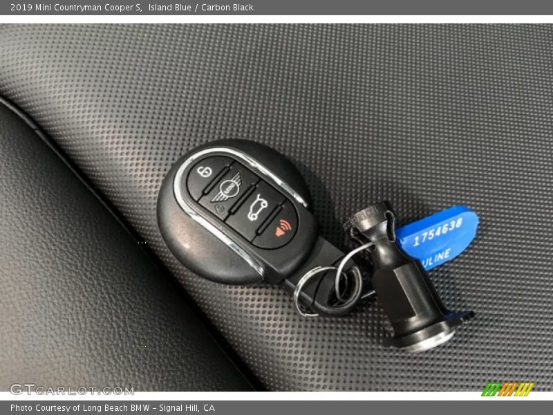 Island Blue / Carbon Black 2019 Mini Countryman Cooper S