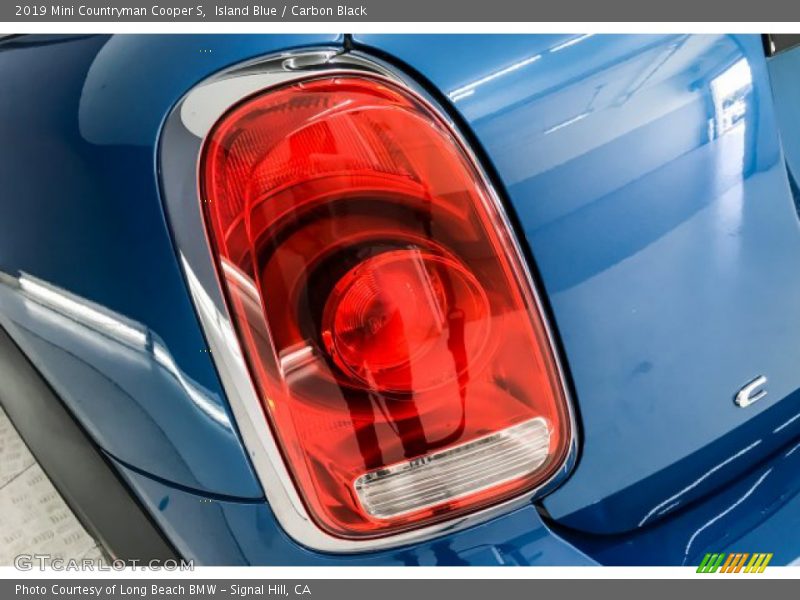 Island Blue / Carbon Black 2019 Mini Countryman Cooper S