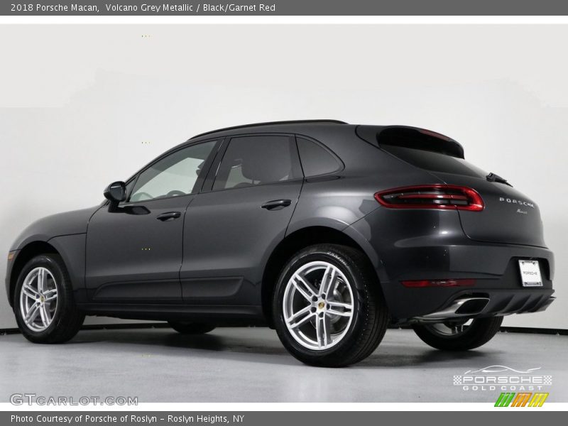 Volcano Grey Metallic / Black/Garnet Red 2018 Porsche Macan