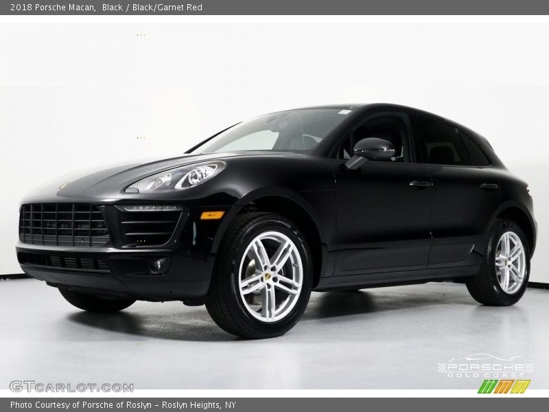 Black / Black/Garnet Red 2018 Porsche Macan
