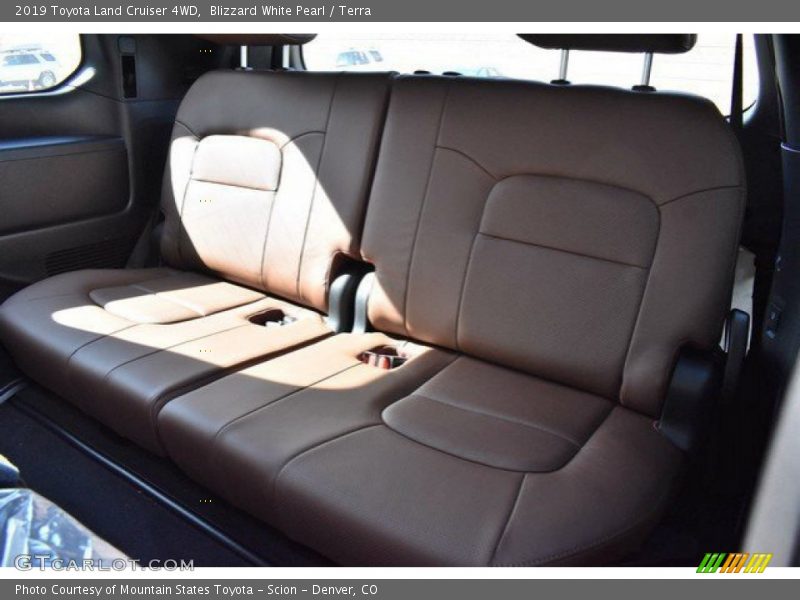 Blizzard White Pearl / Terra 2019 Toyota Land Cruiser 4WD