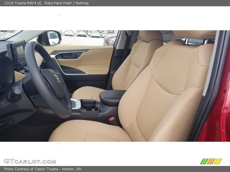 Ruby Flare Pearl / Nutmeg 2019 Toyota RAV4 LE