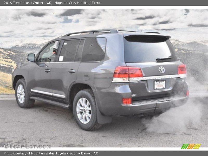 Magnetic Gray Metallic / Terra 2019 Toyota Land Cruiser 4WD