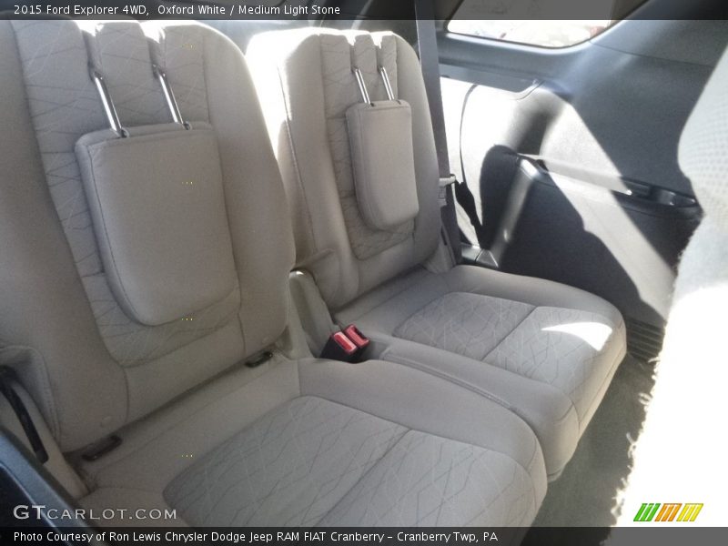 Oxford White / Medium Light Stone 2015 Ford Explorer 4WD