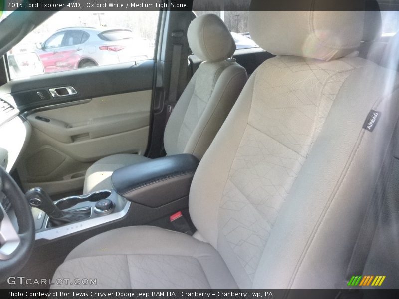 Oxford White / Medium Light Stone 2015 Ford Explorer 4WD