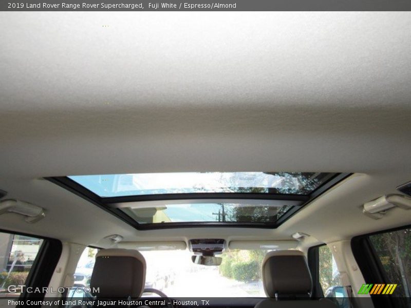 Fuji White / Espresso/Almond 2019 Land Rover Range Rover Supercharged