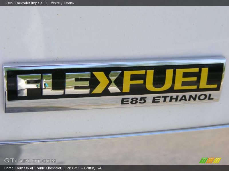 White / Ebony 2009 Chevrolet Impala LT