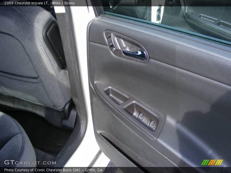 White / Ebony 2009 Chevrolet Impala LT