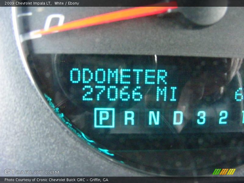 White / Ebony 2009 Chevrolet Impala LT