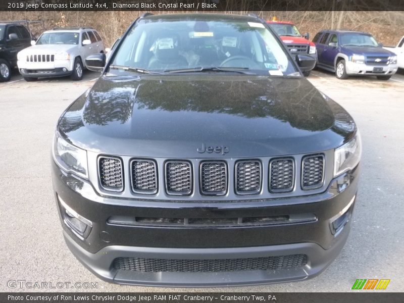 Diamond Black Crystal Pearl / Black 2019 Jeep Compass Latitude 4x4