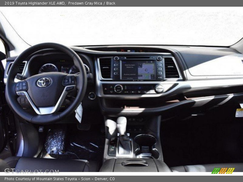 Predawn Gray Mica / Black 2019 Toyota Highlander XLE AWD