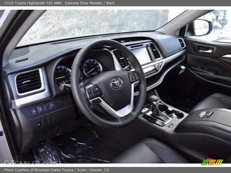 Celestial Silver Metallic / Black 2019 Toyota Highlander XLE AWD