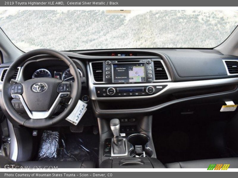 Celestial Silver Metallic / Black 2019 Toyota Highlander XLE AWD